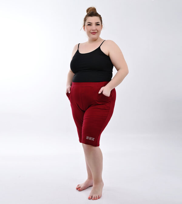 Plus size βερμούδα μπορντώ